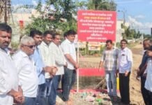 मोरेवस्ती वरील पदरमोड करून दुरूस्ती केलेल्या पुलाचे लोकार्पण आदर्श फाऊंडेशन च्या माध्यमातून आकाश बाफना यांचा स्तुत्य उपक्रम