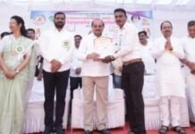 साकतचे भुमिपुत्र रोहित घोडेस्वार यांच्या राँकेट फाँर लर्निंग मिशन उपकरण जिल्ह्यात प्रथम, राज्यस्तरावर निवड जलसंपदा मंत्री मा. डॉ. राधाकृष्ण विखे पाटील यांच्या हस्ते सन्मान