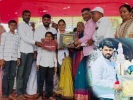 नीलेश लंके प्रतिष्ठानतर्फे अश्विनी सागर कोल्हे यांना ‘आदर्श सरपंच पुरस्कार’ आमदार रोहित पवार यांच्या नंतर खासदार नीलेश लंके यांनीही घेतली सरपंच अश्विनी सागर कोल्हे यांच्या कामाची दखल