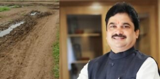 सभापती प्रा. राम शिंदे यांच्या प्रयत्नामुळे लेहनेवाडी ते जामखेड शिवरस्त्याला मिळाला ग्रामीण दर्जा कांदा मार्केट साठी रस्ता उपयोगी – सभापती शरद कार्ले नगरपरिषद हद्दीतील हा मिनी बायपासच – नगराध्यक्षा प्राजंल अमित चिंतामणी