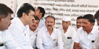 जामखेडच्या अतिक्रमण हटाव साखळी उपोषणाची सभापती प्रा राम शिंदे यांनी घेतली दखल अतिक्रमणाबाबत कोणाचीही गय करणार नाही – सभापती प्रा. राम शिंदे