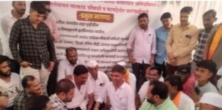 जामखेड बेमुदत बंदची हाक मागे, साखळी उपोषण मात्र सुरूच खासदार निलेश लंके उद्यापासून राष्ट्रीय महामार्गाच्या कार्यालयासमोर करणार अमरण उपोषण?