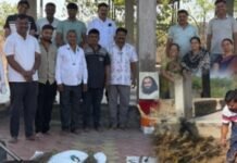 आर्ट ऑफ लिविंग तर्फे खर्डा स्मशानभूमीत साफसफाई मोहीम