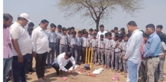 श्री साकेश्वर विद्यालयात डॉ. सुशील तांबे यांच्या ओशन क्रिकेट अकॅडमीच्या शिबीरास मोठ्या उत्साहात सुरूवात