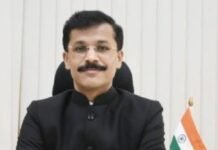 आयएएस अधिकारी तुकाराम मुंडे यांची सात महिन्यात पुन्हा बदली, २१ वर्षात २४ वी बदली