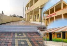 जिल्हा परिषद धामणगावची शाळा माझी आदर्श शाळा, इथे शिकणे हा एक आनंददायी अनुभव आदर्श शाळा व भौतिक सुविधा साठी शिक्षक, सरपंच महारुद्र महारनवर, ग्रामपंचायत, सेवा संस्था व माजी विद्यार्थी यांचे विशेष सहकार्य