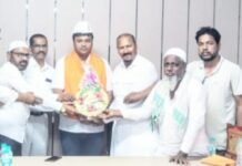 शिवसेना युवा नेते आकाश बाफना यांचा मुस्लिम समाज व शामीरभाई सय्यद मित्र परिवाराच्या वतीने सत्कार