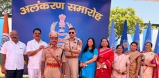 नगरी पोलीस अधिकाऱ्याने गाजवली दिल्लीतील ‘सीआरपीएफ’ ची परेड महेश जंजिरे यांनी दिल्लीच्या गुरुग्राममध्ये केंद्रीय गृहराज्यमंत्र्यांसमोर केले शानदार संचलन..।