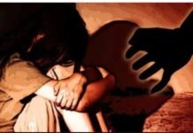 धक्कादायक बातमी अल्पवयीन मुलीवर बापासह हाॅटेल चालकाचा बलात्कार जामखेड पोलीसांनी दोन्ही आरोपींना ठोकल्या बेड्या