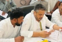 सभापती प्रा. राम शिंदे यांनी काही मित्रांना वाचविण्यासाठी जामखेड करांना वेठीस धरले – आमदार रोहित पवार समृद्धी महामार्ग, शक्तीपीठ मार्ग आणि NEET पेपरफुटीवरही रोहित पवारांचे गंभीर आरोप