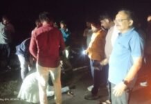 जामखेड शहरात दोन रस्ते अपघात, जखमींना संजय कोठारींकडून मदत