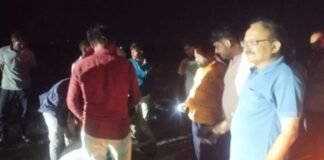 जामखेड शहरात दोन रस्ते अपघात, जखमींना संजय कोठारींकडून मदत