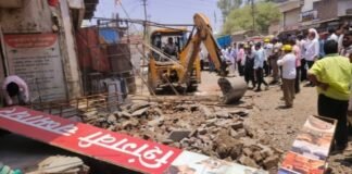 अतिक्रमण हटाव मोहीमेचे जामखेड करांना गाजर गरीबांना उठ तर धनधाडग्यांना सुट जामखेड करांची निराशा