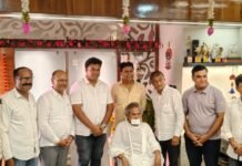 समाजाने अंधश्रद्धा व भोंदू बाबांच्या आहारी न जाता सत्य संयम व मानवतेचा मार्ग स्वीकारावा – प्रवीण ऋषीजी महाराज ‘प्रथम दीक्षा’ कार्यक्रमानिमित्त जामखेडमध्ये पत्रकार परिषद