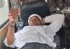 ICU मध्ये असूनही सहकाऱ्याच्या मस्टरची काळजी करणारे ग्रामविकास अधिकारी अशोक थोरात ” “जामखेड पंचायत समिती समोर मोटारसायकलच्या अपघातानंतरही कर्तव्याप्रती निष्ठा कायम”