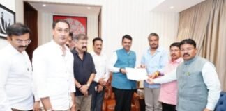 आ. रोहित पवारांची मुख्यमंत्र्यांशी चर्चा – विनाअट सरसकट कर्जमाफी व विद्यार्थी प्रश्न