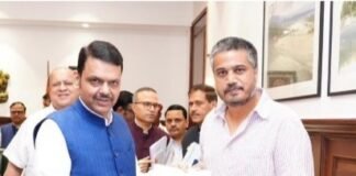 आमदार रोहित पवार मुख्यमंत्र्यांना भेटले, मतदारसंघातील विकासकामांसाठी तातडीचा निधी द्या
