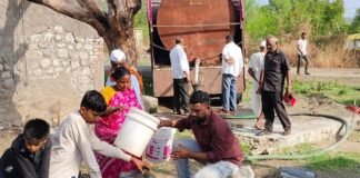 भर पावसाळ्यातही जामखेड तालुक्यातील काही गावांमध्ये पिण्याच्या पाण्यासाठी टॅकर तर काही गावांमध्ये विहिर व बोअर अधिग्रहण