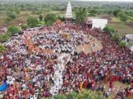 जामखेडमध्ये संत वामनभाऊ महाराजांच्या पालखीचे पहिले गोल रिंगण भक्तिमय वातावरणात संपन्न; हजारो वारकऱ्यांचा उत्स्फूर्त सहभाग