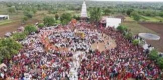 जामखेडमध्ये संत वामनभाऊ महाराजांच्या पालखीचे पहिले गोल रिंगण भक्तिमय वातावरणात संपन्न; हजारो वारकऱ्यांचा उत्स्फूर्त सहभाग