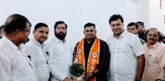 भाजप, राष्ट्रवादीनंतर पांडूरंग माने यांचा शिवसेनेत जाहीर प्रवेश! उपमुख्यमंत्री एकनाथ शिंदे यांच्या शुभहस्ते मुंबईत पक्षप्रवेश; जनसेवा अधिक ताकदीने करण्याचा निर्धार