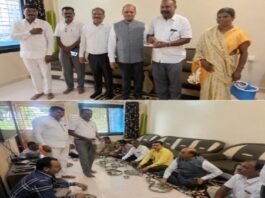 शिक्षक-शिक्षकेत्तर कर्मचाऱ्यांच्या प्रश्नांवर शिक्षक आमदार किशोरभाऊ दराडे यांच्याशी सविस्तर चर्चा मुख्याध्यापक दत्ता काळे यांच्या निवासस्थानी सदिच्छा भेट, स्नेह भोजनाचा घेतला आस्वाद
