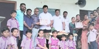 आरोग्य हीच खरी सेवा; जामखेडमध्ये लवकरच शिवसेना वैद्यकीय कक्ष – आकाश बाफना राम रेपाळे यांच्या वाढदिवसानिमित्त तपनेश्वर जिल्हा परिषद शाळेस प्रथमोपचार किटचे वाटप