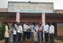 श्री साकेश्वर विद्यालयाचा तालुकास्तरीय टेनिस क्रिकेट स्पर्धेत प्रथम क्रमांक; गुणवंत खेळाडूंचा प्रमाणपत्र, पदक व ट्रॉफी देऊन सत्कार