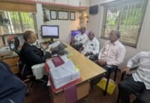 पाच दिवसांत ऐतिहासिक निकाल! निवृत्त शिक्षक-कर्मचाऱ्यांना हायकोर्टाचा मोठा दिलासा काल्पनिक वेतनवाढीचा मार्ग मोकळा; जामखेडमधील १०० तर आष्टीतील ३८ अशा १३८ निवृत्त शिक्षक-कर्मचाऱ्यांना लाभ