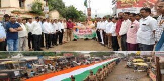 जामखेडमध्ये ७५ मीटर तिरंगा रॅलीचा जल्लोष, एनसीसी विद्यार्थ्यांनी वेधले नागरिकांचे लक्ष