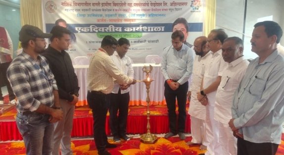 पतसंस्थांचे प्रश्न सोडविण्यासाठी सभापती प्रा. राम शिंदे कटिबद्ध; जिल्हास्तरीय अधिवेशन लवकरच – वसंत लोढा पतसंस्थांचे प्रश्न सोडविण्यासाठी सभापती प्रा. राम शिंदे कटिबद्ध; जिल्हास्तरीय अधिवेशन लवकरच – वसंत लोढा