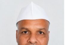 साकतचे ज्येष्ठ वीणावादक बाळासाहेब भवर यांचे निधन, ४० वर्षांची वीणावादन सेवा थांबली अखंड वीणावादन सेवेतून विठ्ठलभक्तीची परंपरा जपली; साकत येथे शोकाकुल वातावरणात अंत्यविधी