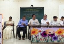जामखेड तालुक्यातील शाळांमध्ये ‘सुरक्षित अन्न’चा जागर; जंक फूड टाळण्याचे अन्न सुरक्षा अधिकाऱ्यांचे आवाहन
