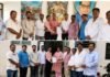 पत्रकार सुशील थोरात यांच्यावरील हल्ल्याचा जामखेड तालुक्यातील पत्रकारांकडून तीव्र निषेध हल्लेखोरांवर पत्रकार संरक्षण कायद्यानुसार कठोर कारवाई करण्याची मागणी, तहसीलदार कार्यालय व पोलीस ठाण्यात निवेदन