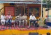 अहिल्यानगर जिल्हा कारागृहात महाराष्ट्र कारागृह ध्वज दिन उत्साहात साजरा देशभक्तीपर गीतांनी कारागृह परिसर दुमदुमला, बंद्यांमध्ये सकारात्मक ऊर्जा निर्माण करण्याचा उपक्रम