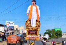 जामखेडमध्ये जरांगे पाटलांच्या स्वागताची जय्यत तयारी! चौकाचौकात भव्य स्वागत कमानी अन् बॅनर, अन्न-पाण्याच्या व्यवस्थेसह गावोगावी नियोजन बैठका, सकल मराठा समाज सज्ज