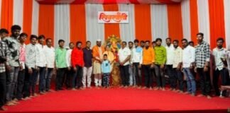 जामखेडमध्ये मानाच्या पाच गणेश मंडळांत गणरायाची थाटात प्रतिष्ठापना! नगराध्यक्षा प्रांजलताई चिंतामणी यांच्या शुभहस्ते विधिवत पूजा, वरुणराजाच्या आगमनासाठी गणरायाच्या चरणी प्रार्थना
