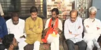 पहाटे सरकार जरांगे पाटलांच्या दारी!, ५८ लाख नोंदींवर जरांगे पुन्हा आक्रमक “मुख्यमंत्र्यांनी जनतेसमोर येऊन शब्द द्यावा”