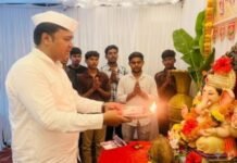आभाळाकडे डोळे, गणरायाकडे साकडे! जामखेडमध्ये पावसासाठी आकाश बाफना यांची गणरायाला भावनिक प्रार्थना, शेतकरी, पशुधन अन् पाणीप्रश्नाकडे वेधले लक्ष