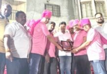 गणेशभक्तांच्या स्वागतासाठी जामखेड तालुका शिवसेना व आदर्श फाउंडेशन सज्ज! आकाश बाफना यांच्या पुढाकारातून गणेश मंडळांचे उत्साहात स्वागत, आज आणि उद्याही स्वागत सोहळा