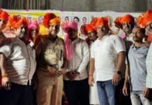 आदर्श फाउंडेशनकडून गणेश मंडळांचे मानाचा फेटा बांधून स्वागत! गणरायाला भक्तिभावाने निरोप, शांततापूर्ण विसर्जनाबद्दल आकाश बाफना यांनी मानले पोलिस प्रशासनाचे आभार
