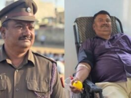 रक्तदानातून वाढदिवसाचा अनोखा संकल्प! २२ वर्षांपासून मयूर भोसले सरांचा समाजसेवेचा अखंड उपक्रम   वाढदिवशी रक्तदान करून दिला सामाजिक बांधिलकीचा संदेश, विविध उपक्रमांतून जामखेडच्या शैक्षणिक व सामाजिक क्षेत्रात वेगळी ओळख