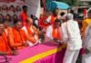 दुष्काळाच्या झळांनी होरपळलेल्या बळीराजासाठी शिवसेना मैदानात! जामखेडमध्ये ‘शेतकरी मदत केंद्र’ सुरू ७२ पेक्षाही परिस्थिती अधिक गंभीर’ — राजेंद्र दळवी