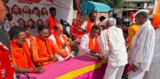 दुष्काळाच्या झळांनी होरपळलेल्या बळीराजासाठी शिवसेना मैदानात! जामखेडमध्ये ‘शेतकरी मदत केंद्र’ सुरू ७२ पेक्षाही परिस्थिती अधिक गंभीर’ — राजेंद्र दळवी