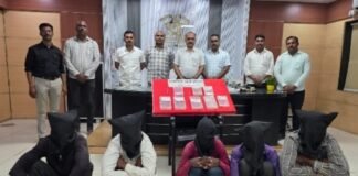 नान्नज दरोड्याचे धागेदोरे थेट सात गावांपर्यंत, पाच आरोपी ताब्यात जामखेडच्या घरफोडी टोळीवर पोलिस व स्थानिक गुन्हे शाखेचा सर्जिकल स्ट्राईक, लाखोंचे सोने हस्तगत