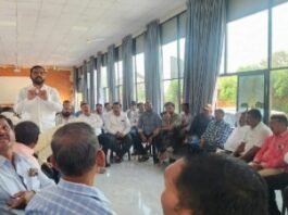 भविष्यातील विकासाचा विचार करून सहकार्य करा – अमित चिंतामणी  जामखेड अतिक्रमण हटाव मोहिमेवरून व्यापारी आक्रमक!