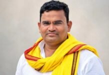 अहिल्यादेवी सृष्टी चोंडीतच झाली पाहिजे! ६०० कोटींच्या प्रस्तावानंतरही प्रकल्प रखडल्याचा पांडुरंग माने यांचा सवाल, राजकीय मतभेद बाजूला ठेवण्याचे आवाहन