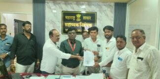 जामखेडमध्ये विवेकानंद पतसंस्थेविरोधात कर्जदारांचा एल्गार! सावकारी पद्धतीने वसुलीचा आरोप, सहकार विभागाच्या कार्यालयासमोर धरणे आंदोलन!
