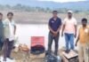 भुतवडा तलावात अत्यल्प पाणीसाठा, जामखेडकरांवर भीषण पाणीटंचाईचे संकट! पाणीटंचाईचे संकट दारात, प्रशासनाला उशिरा जाग! भुतवडा तलाव परिसरातील विद्युत मोटारी, पाईप, केबल अन् स्टार्टर साहित्य जप्त